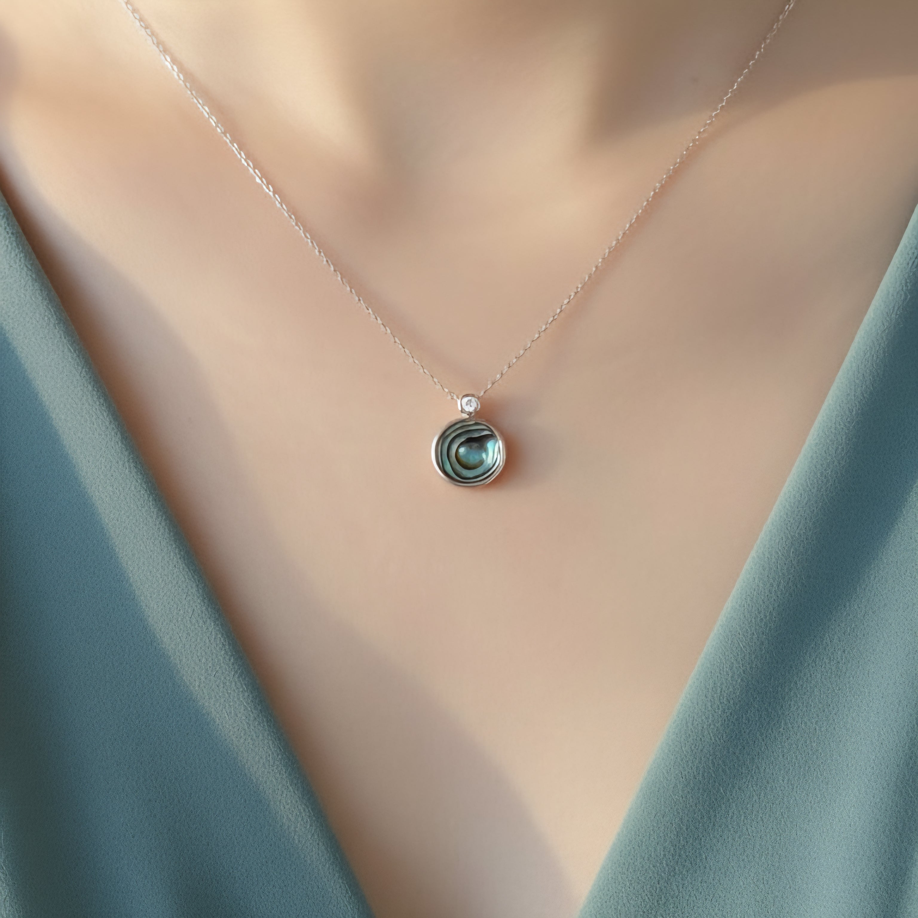 Damen Kette mit Anhänger Abalone-Muschel rund