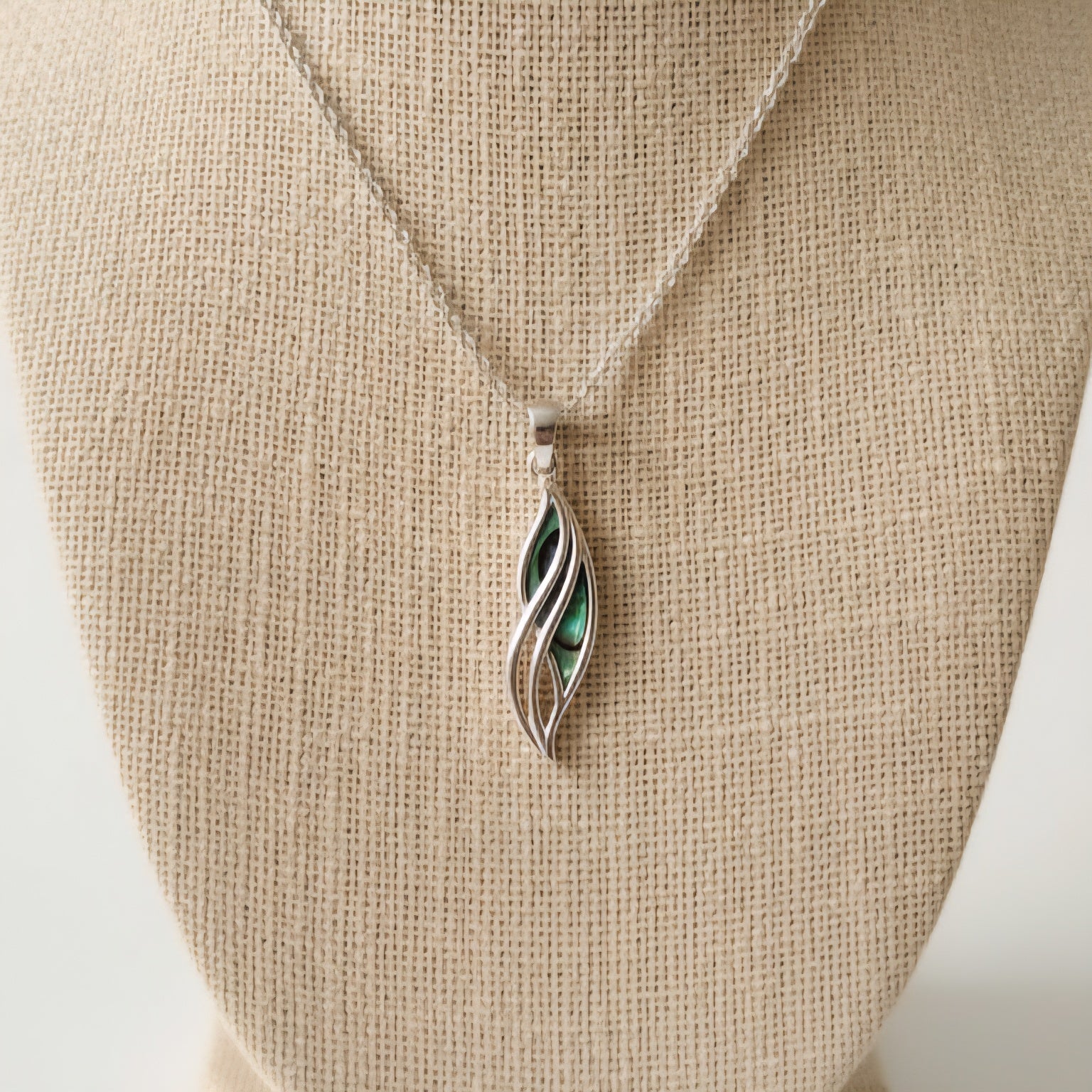 Damen Kette mit Anhänger Abalone-Muschel Welle