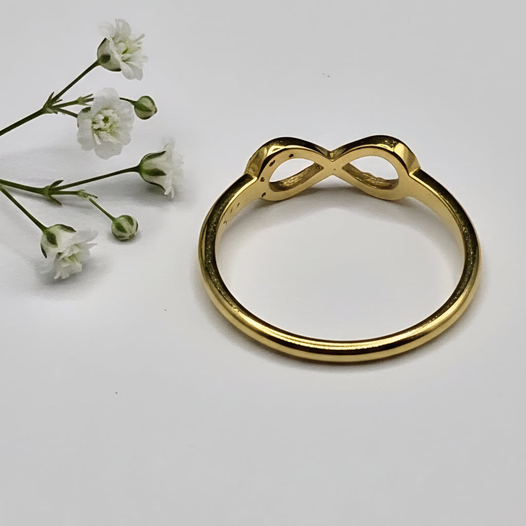 Damen Ring Infinity Silber Vergoldet mit Zirkonia