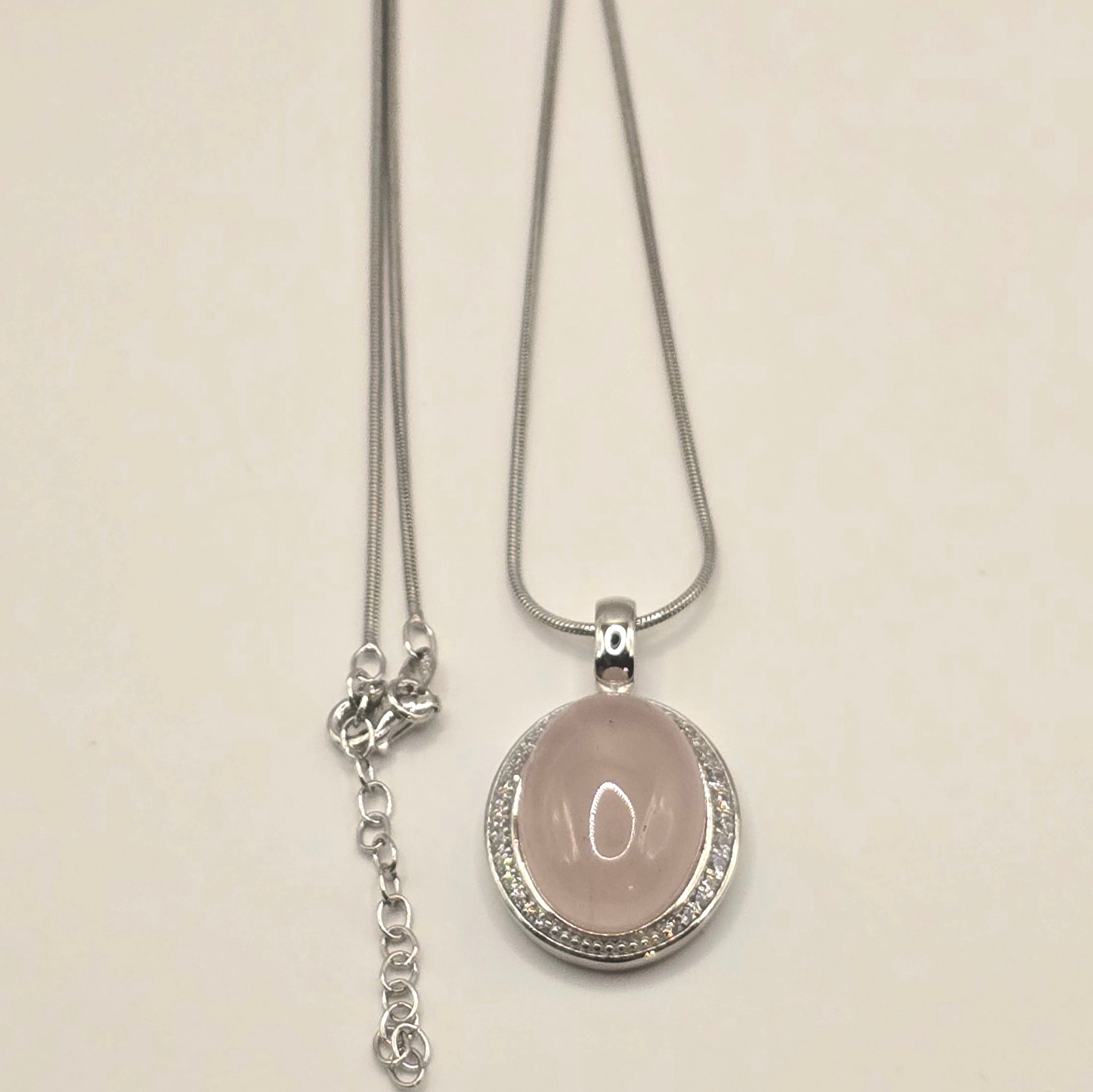 Damen Kette mit Anhänger Rosenquarz Oval