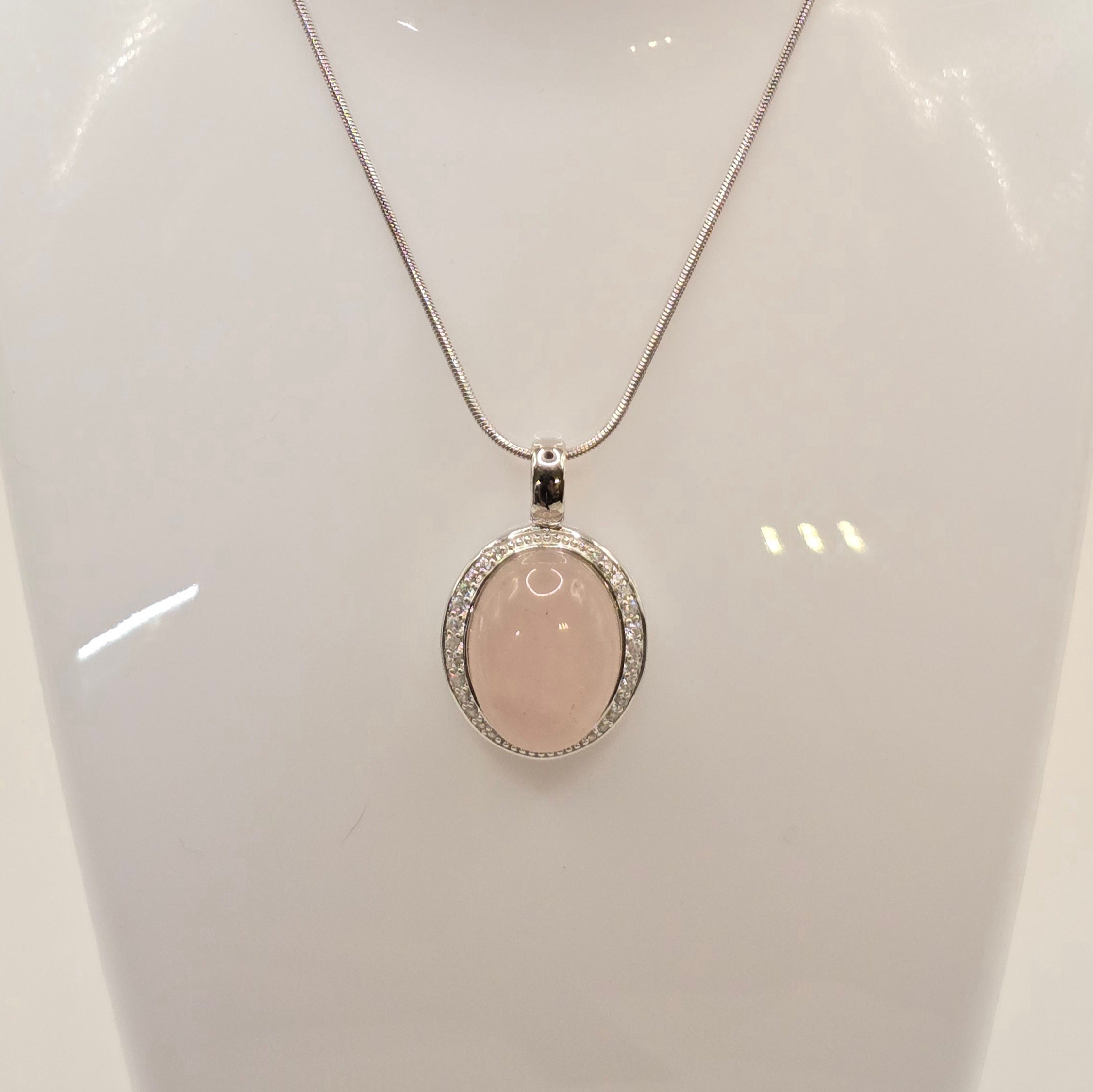 Damen Kette mit Anhänger Rosenquarz Oval