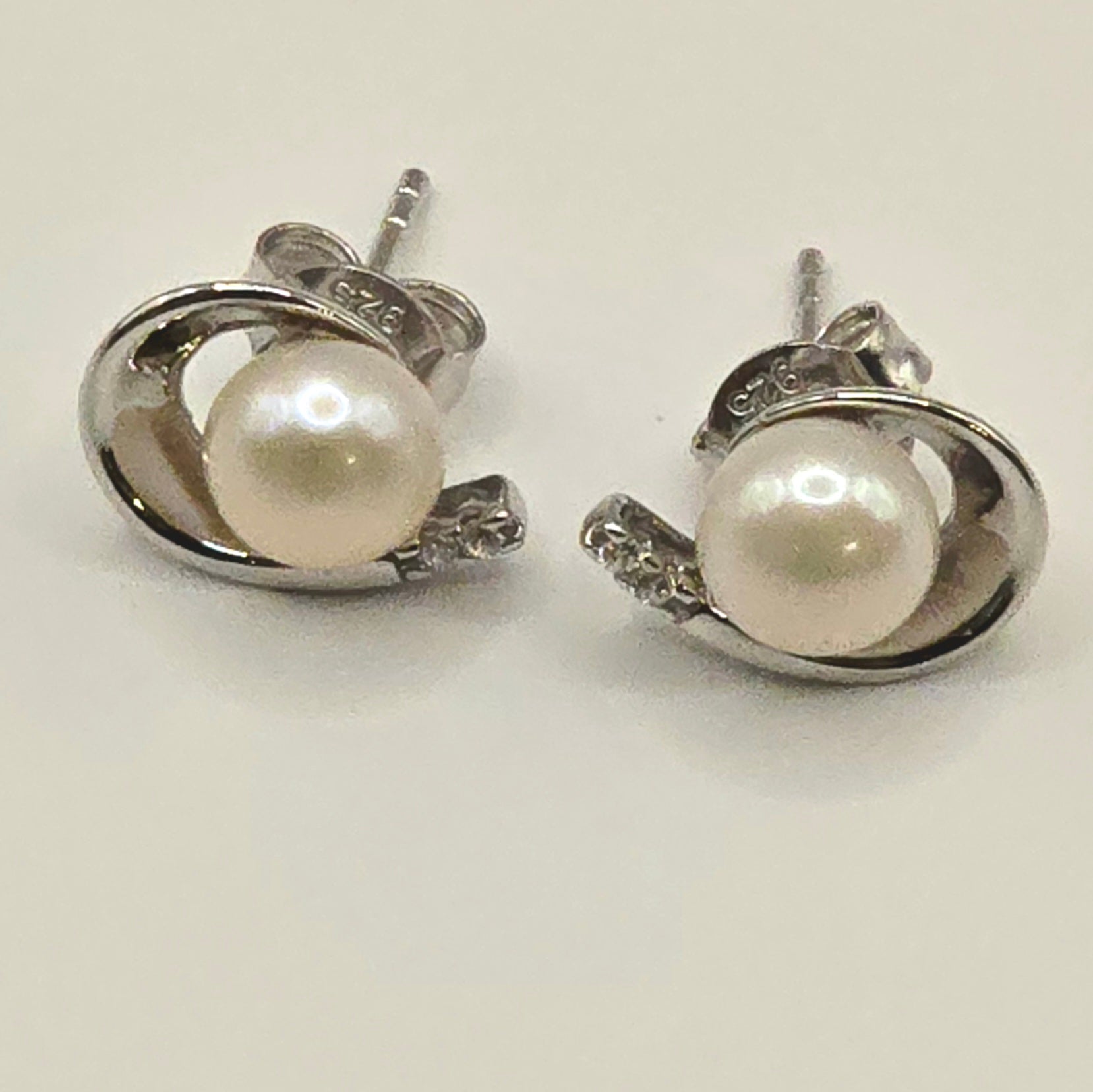 Damen Ohrstecker Perle Silber