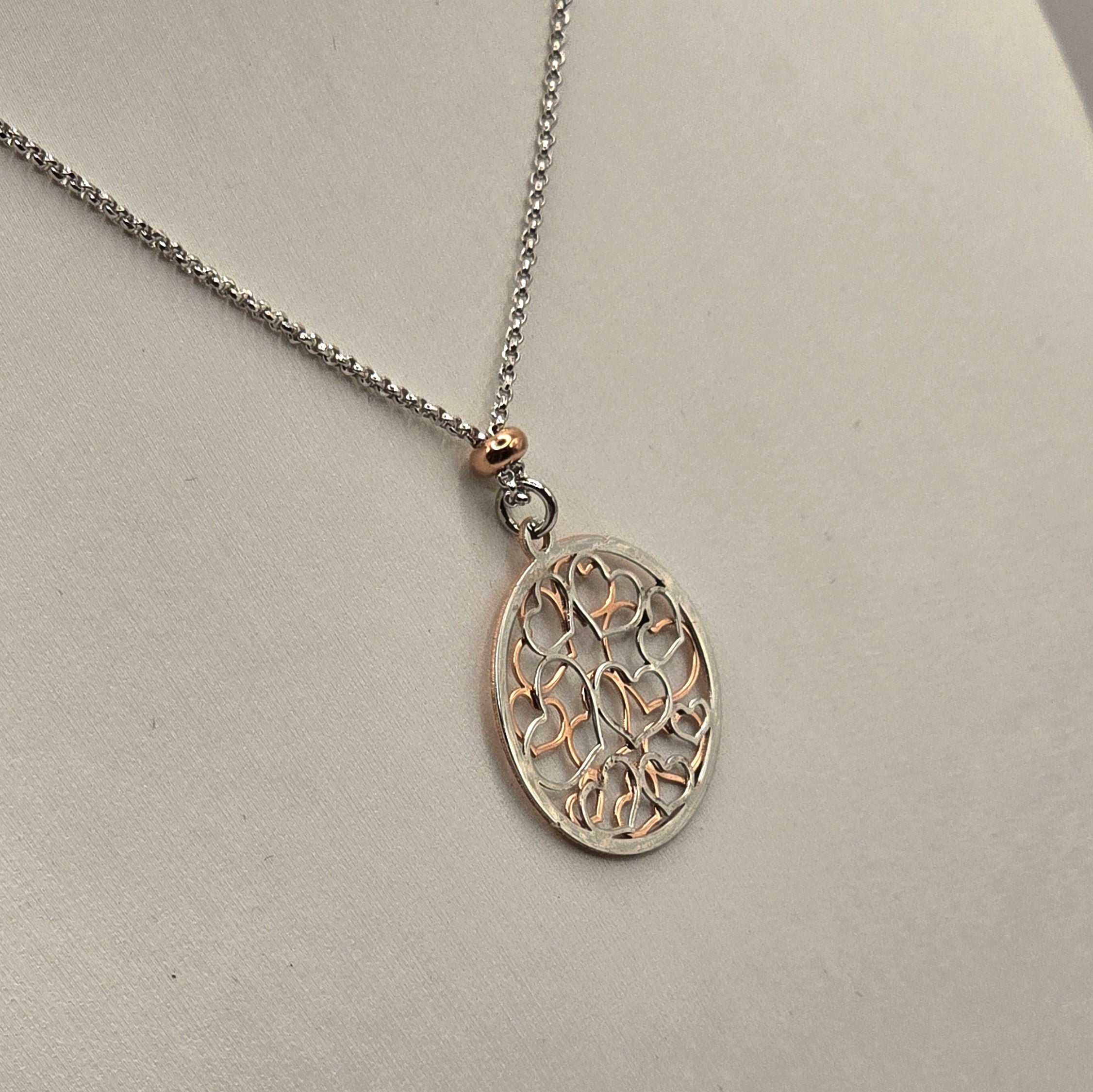 Damen Kette mit Anhänger Herzen im Kreis