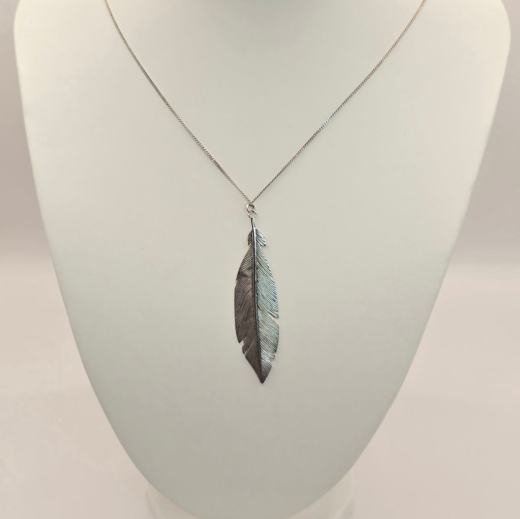 Damen Kette mit Anhänger Feder