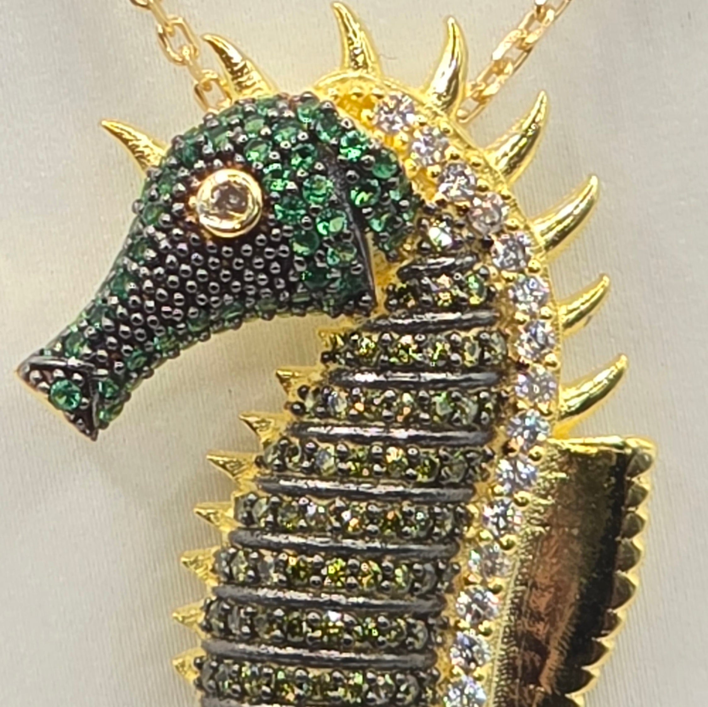 Damen Kette mit Anhänger Seepferdchen