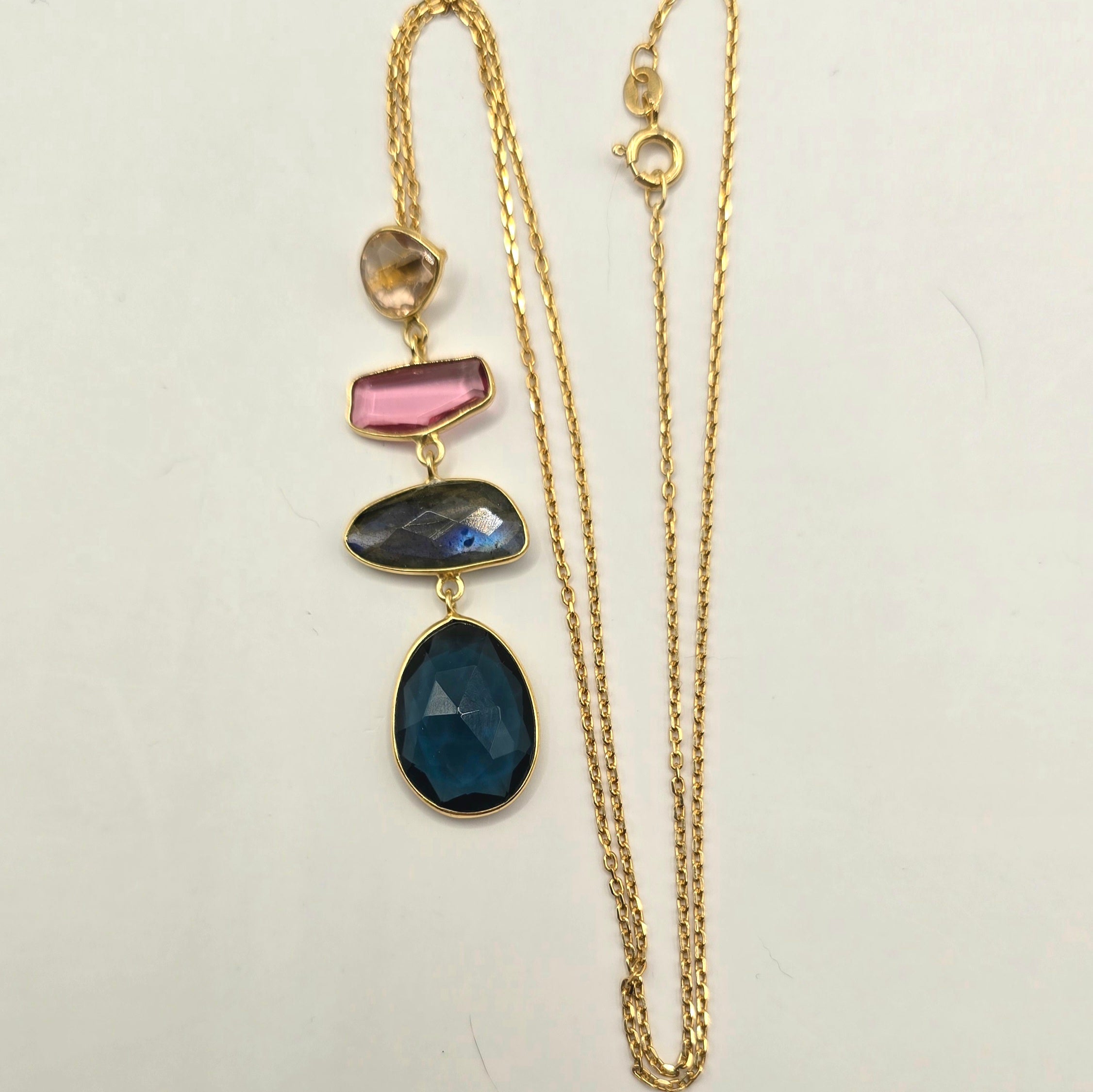 Damen Kette mit Edelsteinen / Pietre Colorate / 925er Silber vergoldet / Edelsteine / Elegant