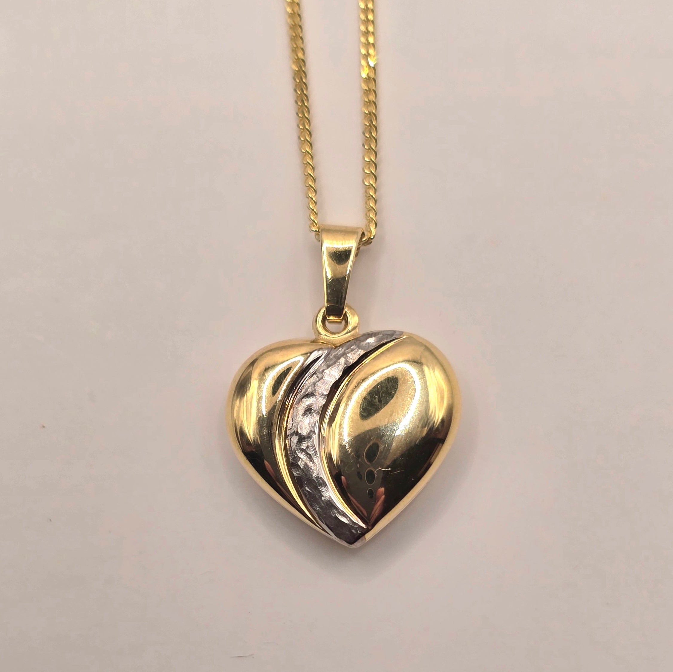 Damen Kette Herz  / Cuore d'Oro / 333er Gold / Feminines Gold