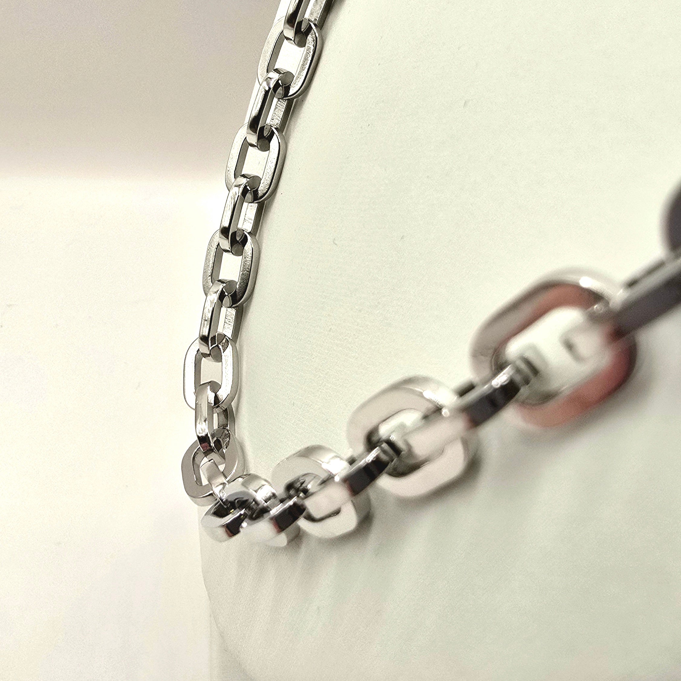 Herren Halskette / Linea Forte / Edelstahl Silber / Starke Linie, klare Präsenz