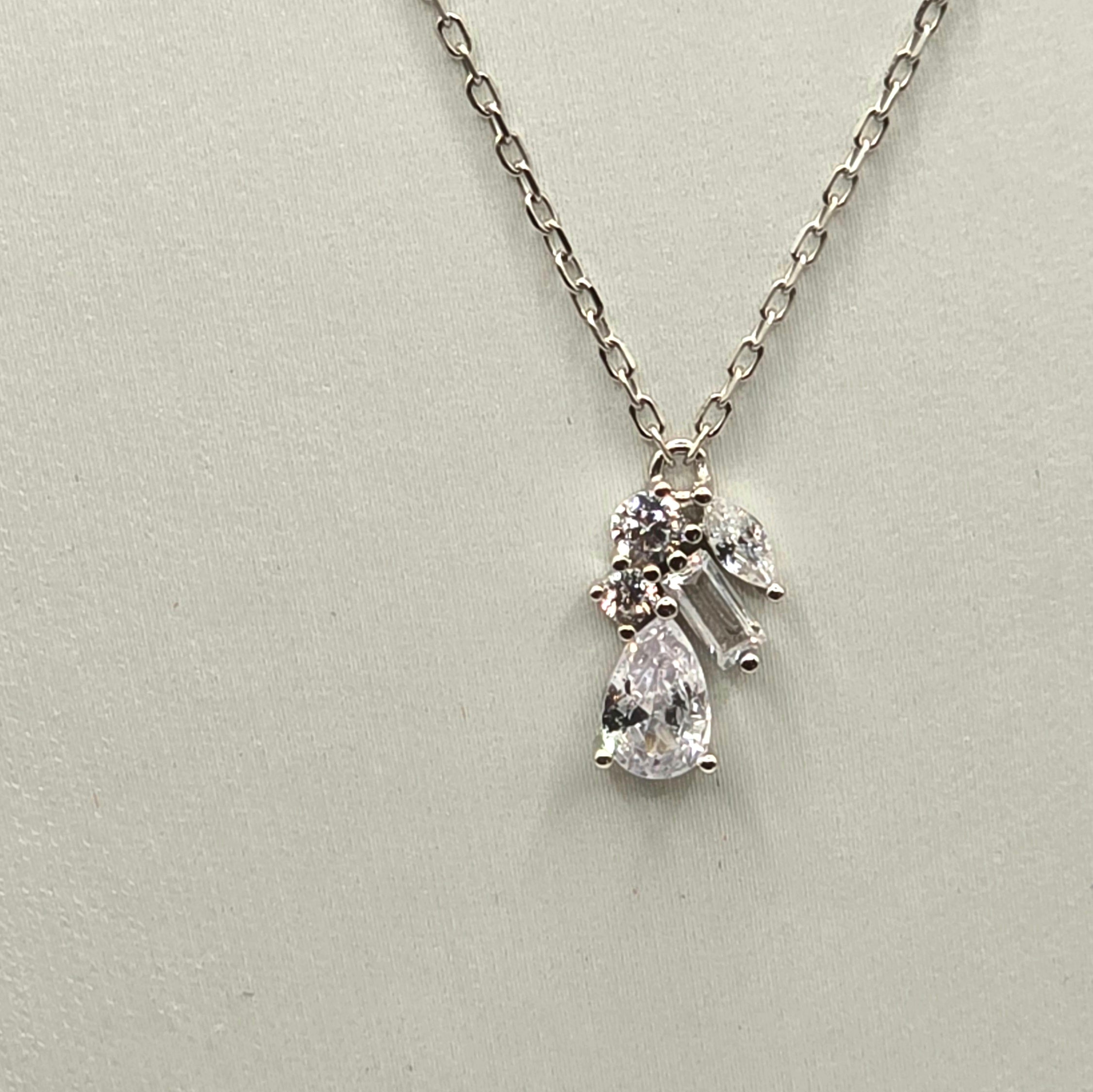 Damen Schmuckset Kette + Ohrstecker Engel / Angelo Piccolo / 925er Silber / Zirkonia