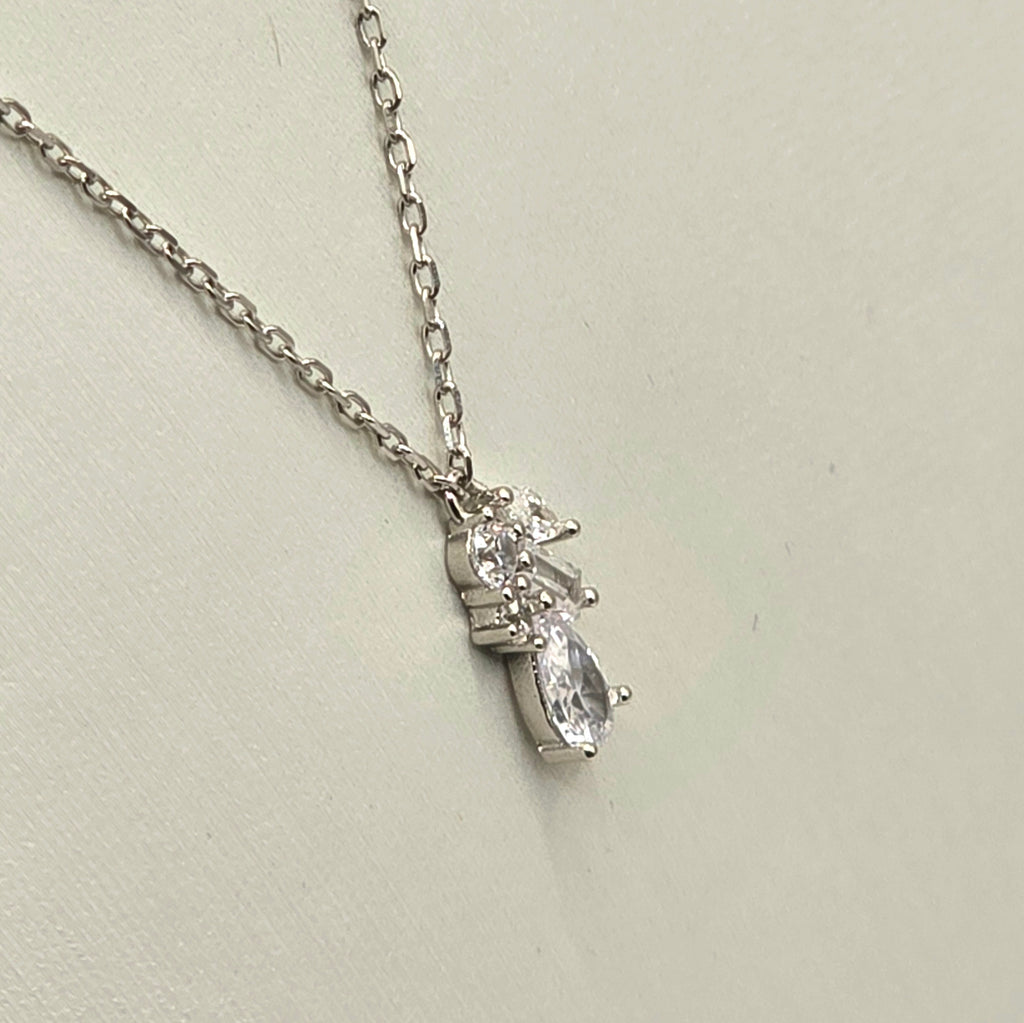 Damen Schmuckset Kette + Ohrstecker Engel / Angelo Piccolo / 925er Silber / Zirkonia