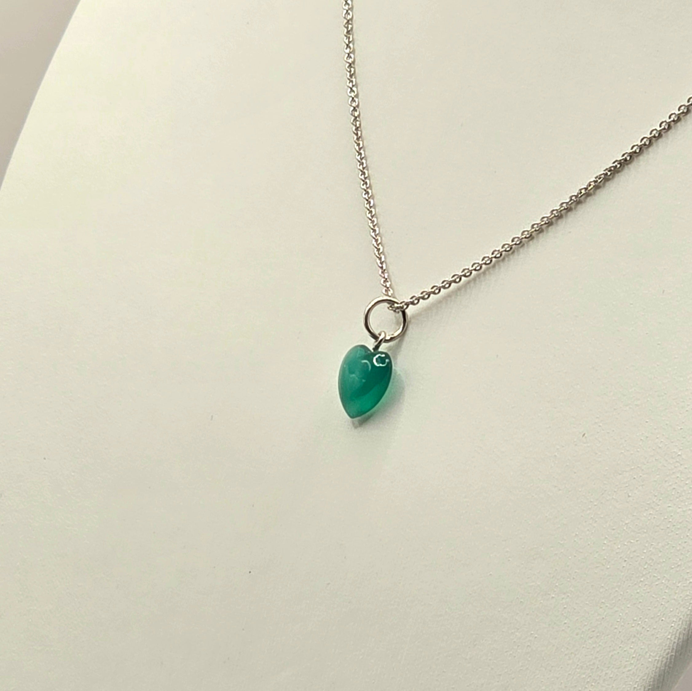 Damen Kette mit Herzanhänger / 925er Silber / Chalzedon / edel feminin