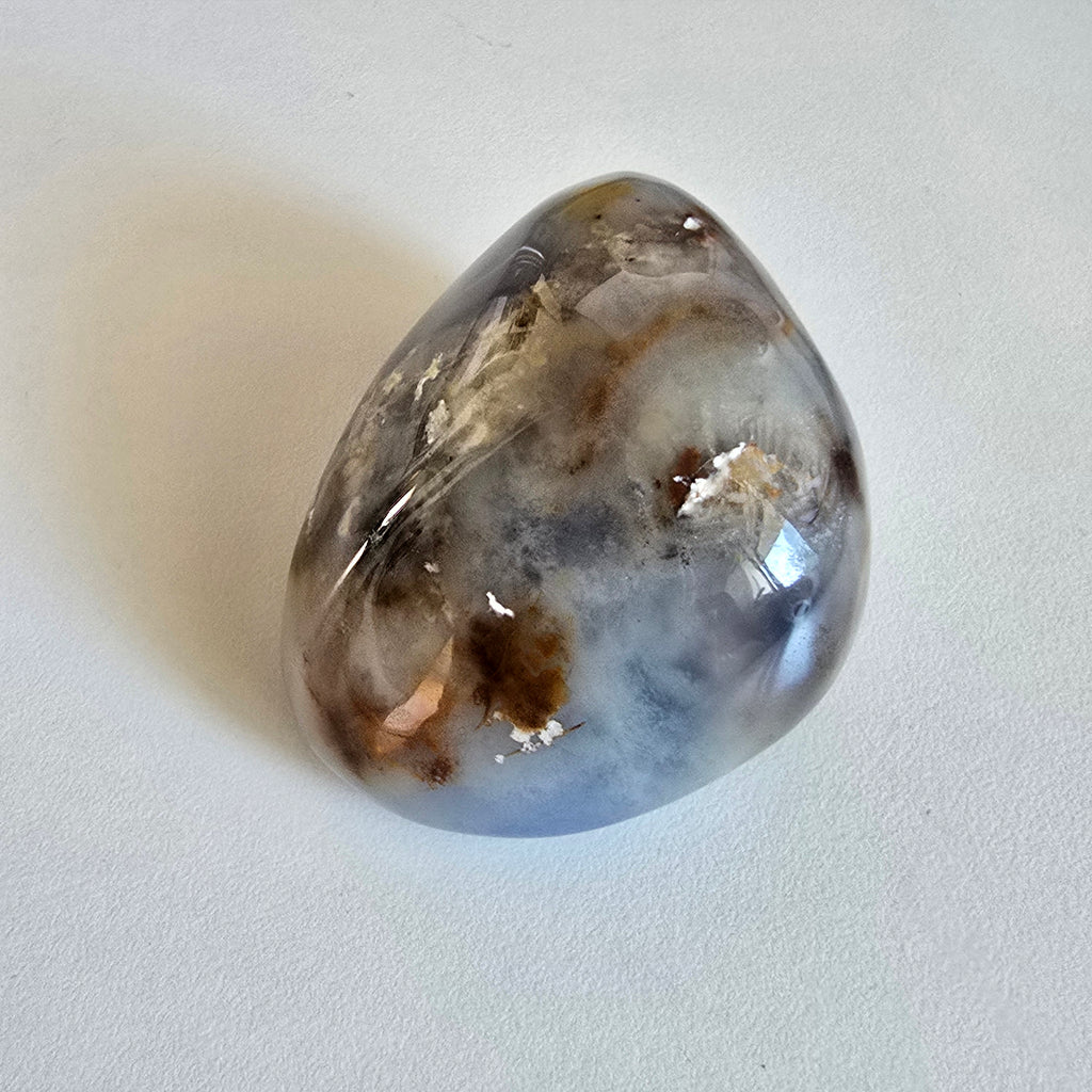 Blauer Chalcedon - Stein auf Matrix No. 2