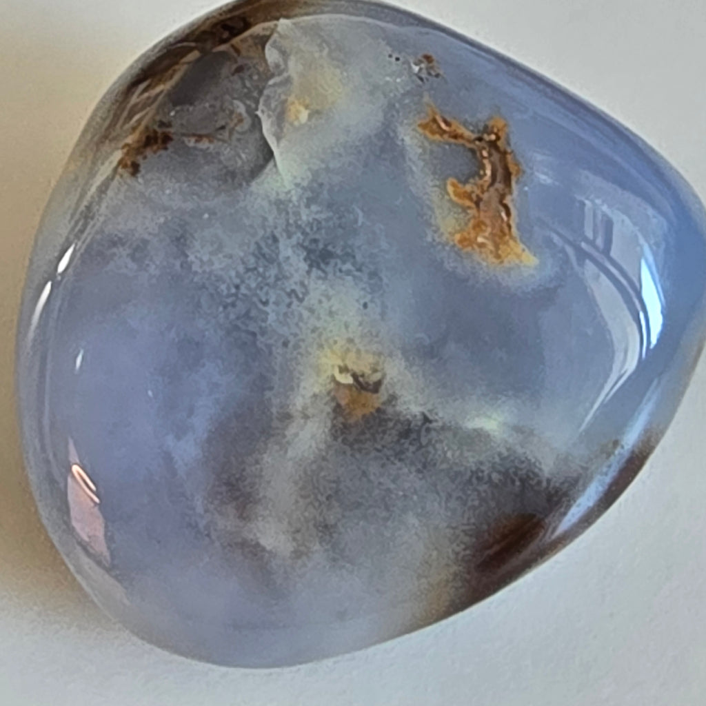 Blauer Chalcedon - Stein auf Matrix No. 2