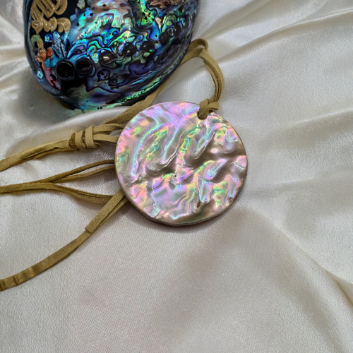 Anhänger Abalonekreis an Band