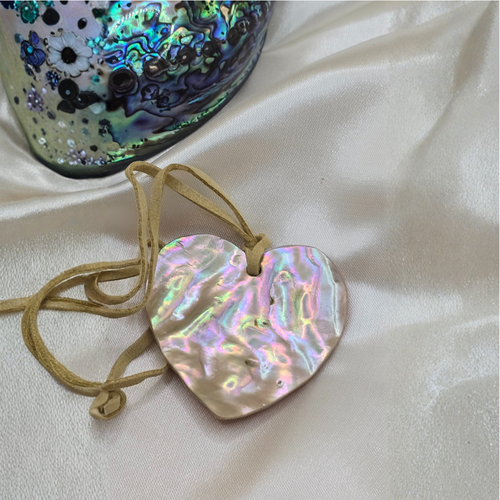 Anhänger mit Band Abaloneherz