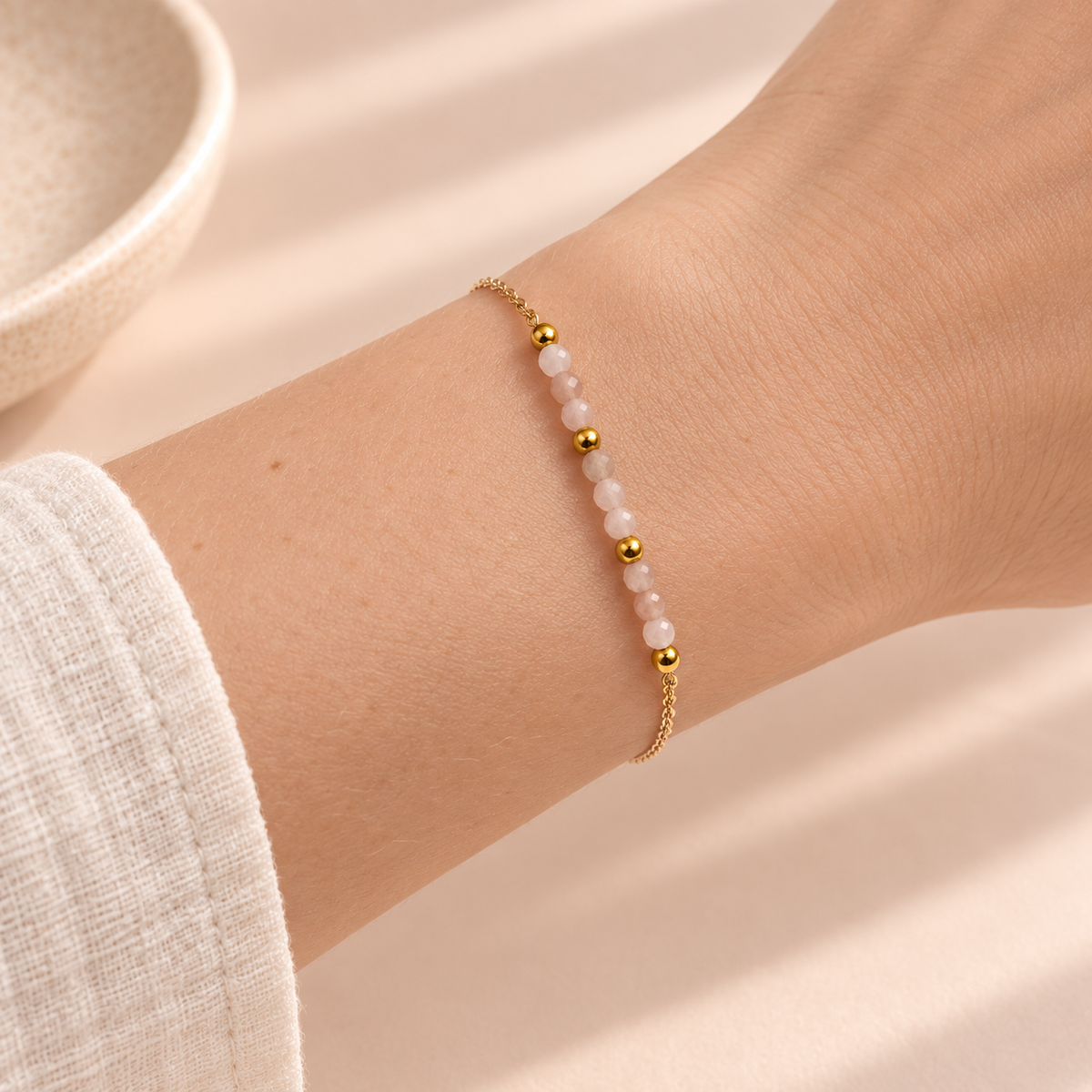 Damen Armband Edelstahl Mondstein DAVUTA am Arm
