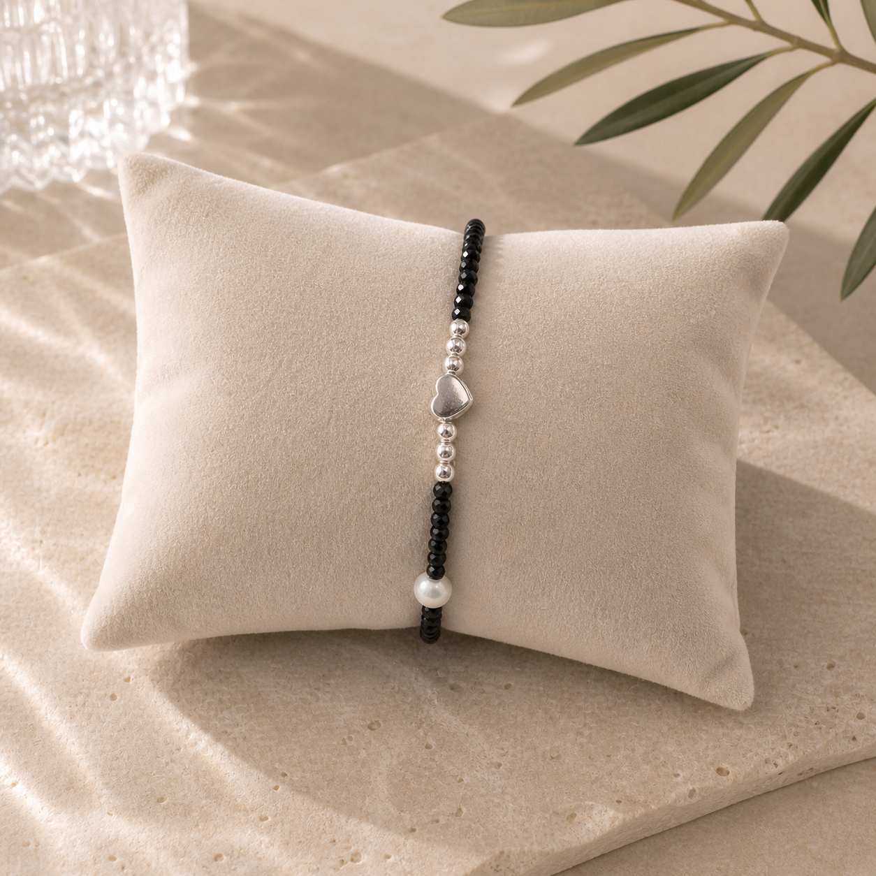 Damen Armband Elastisch Silberperle Herz FWP Edelstein an Kissen by DAVUTA