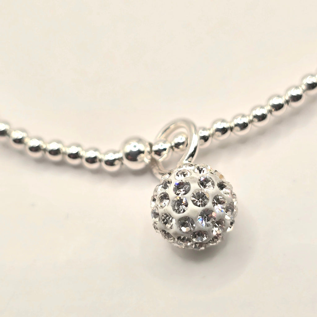 Damen Armband Elastisch Silberperlen mit Zirkonia Pavekugel Detail by DAVUTA