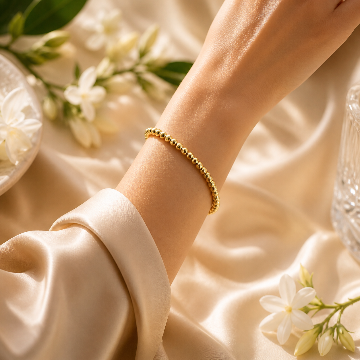 Damen Armband Kugeln vergoldet Heide Heinzendorff am Arm by DAVUTA
