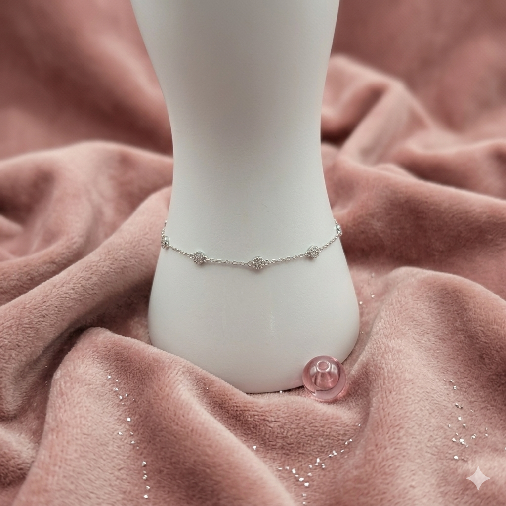 Damen Armband Silber rhodiniert Joanli Nor an Büste by DAVUTA