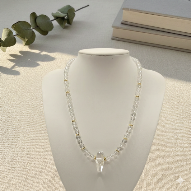 Damen Collier Bergkristall Kugeln mit Inclusenquarz vergoldet by DAVUTA