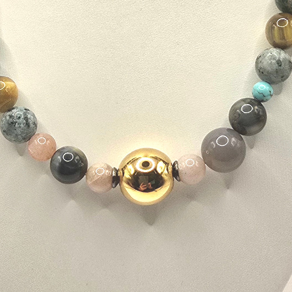 Damen Collier Edelsteinmix mit Verschlusskugel vergoldet Detail by DAVUTA