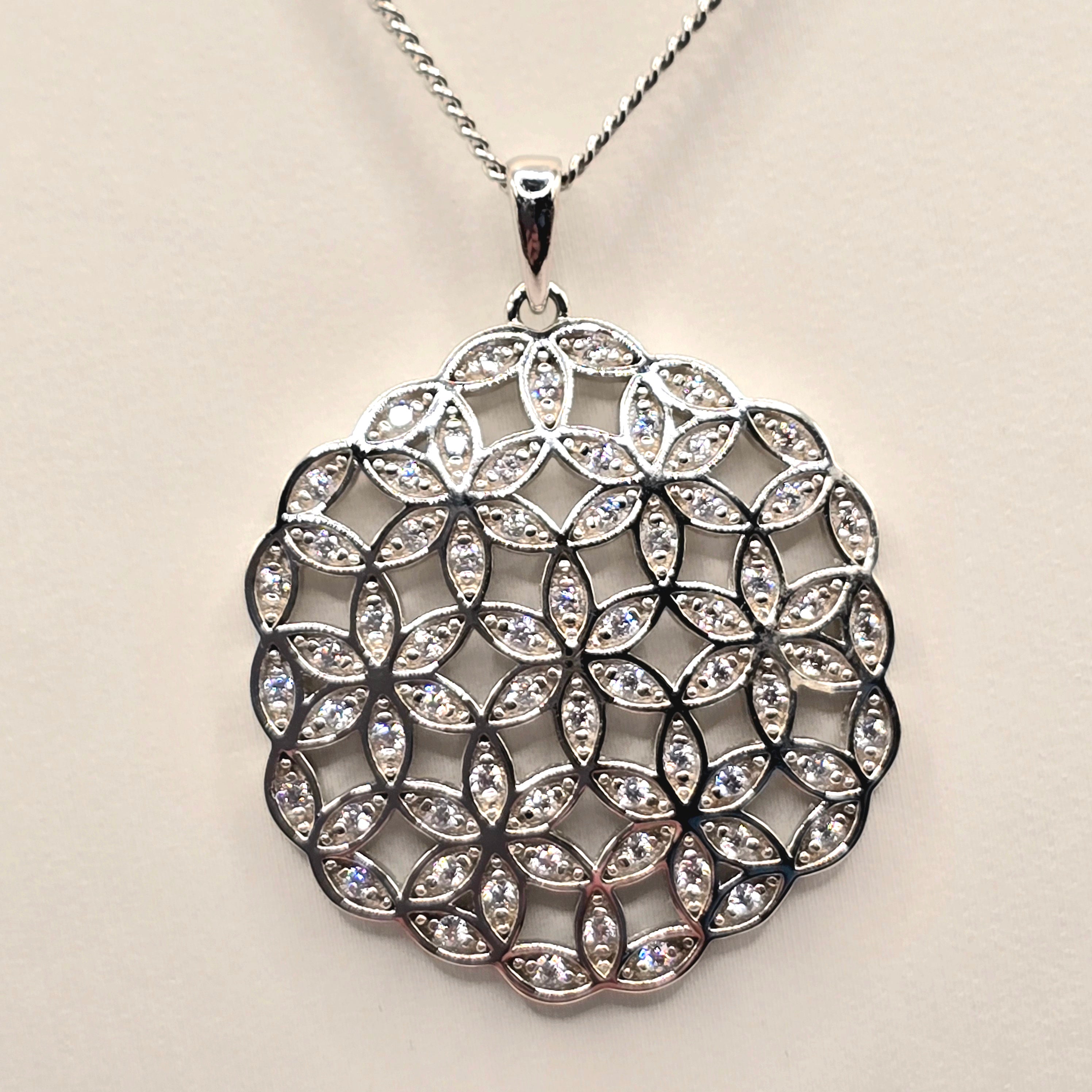 Damen Kette Blume des Lebens Silber mit Zirkonia Detail Anhänger