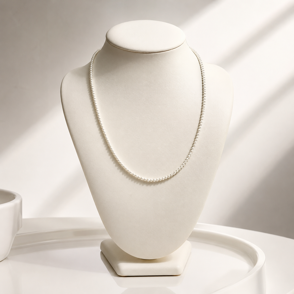 Damen Kette Collier Choker Silber Süßwasserperle DAVUTA an Büste