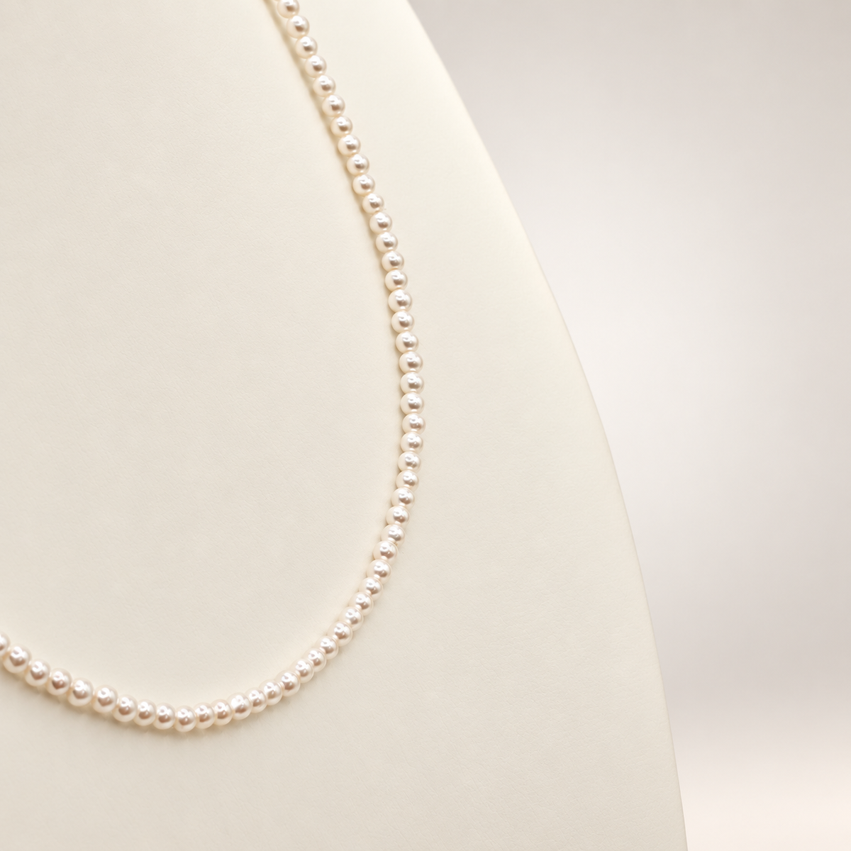 Damen Kette Collier Choker Silber Süßwasserperle DAVUTA seitlich