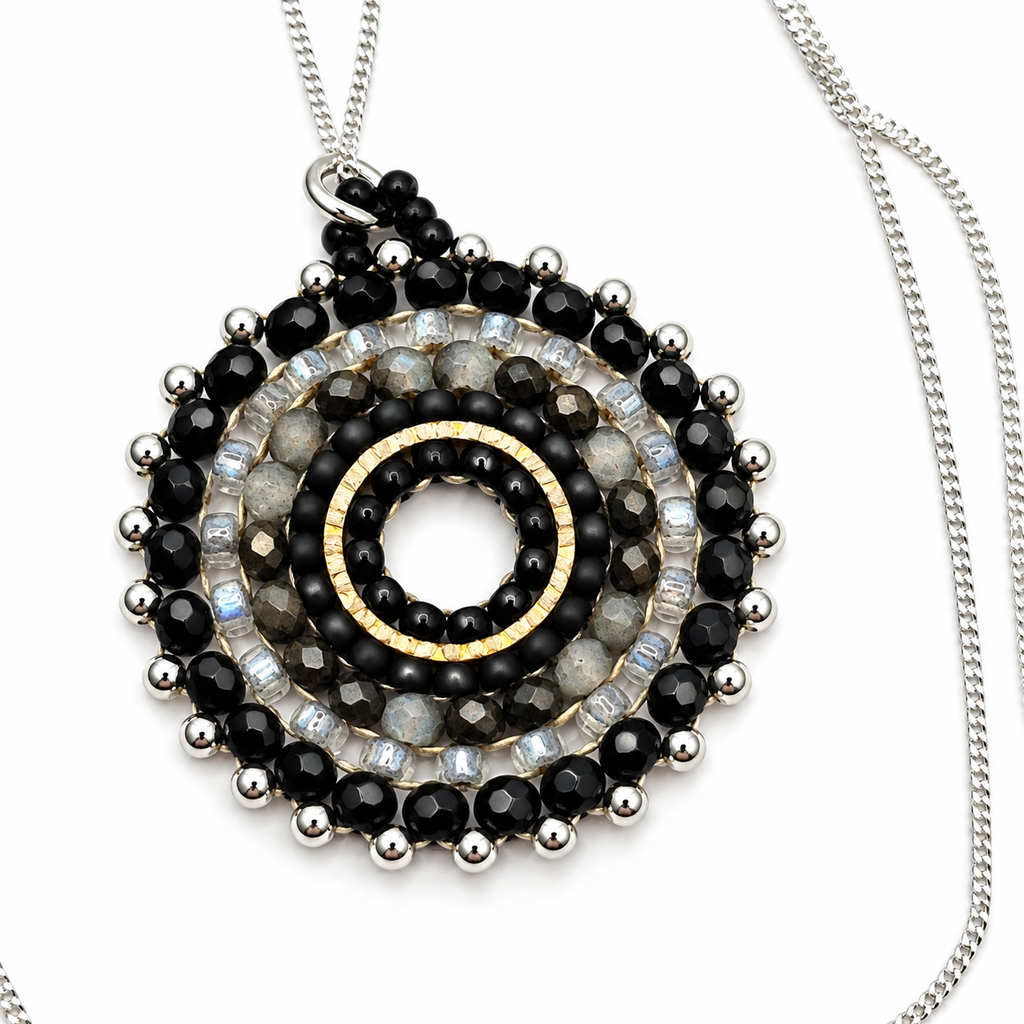 Damen Kette Mandala Silber schwarz Detail 