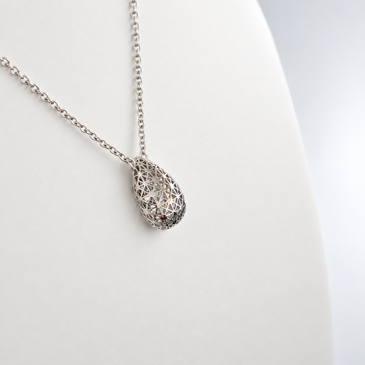 Damen Kette Tropfen 3 D silber DAVUTA seitlich