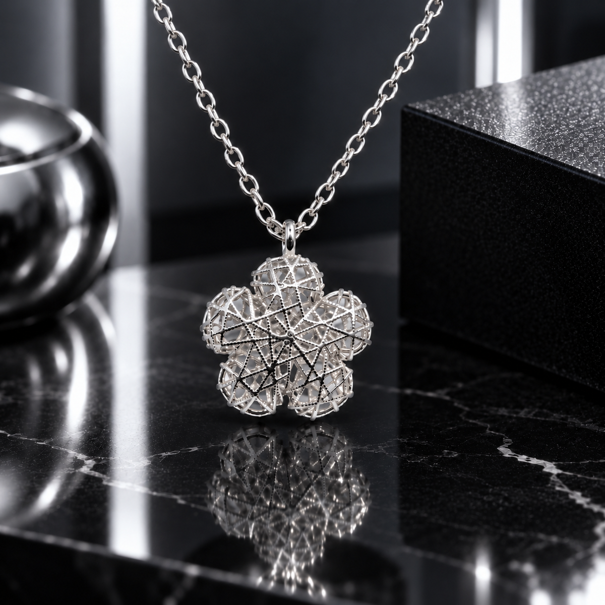 Damen Kette mit Anhänger Blume 3-D Silber by DAVUTA