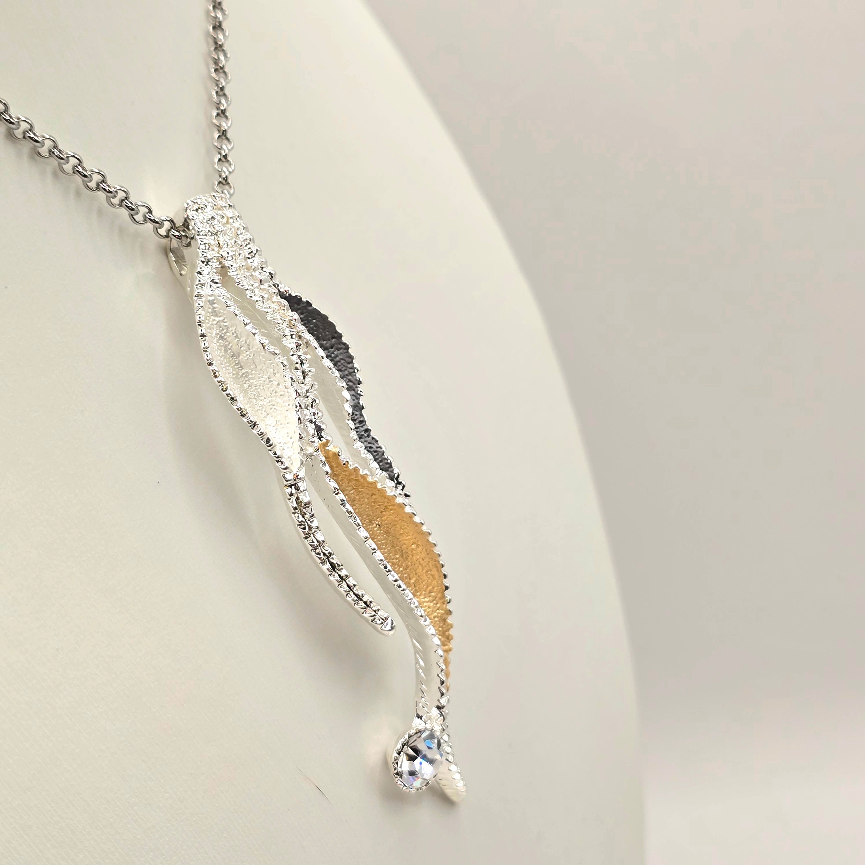 Damen Kette mit Anhänger Edelstahl versilbert detail seitlich by DAVUTA