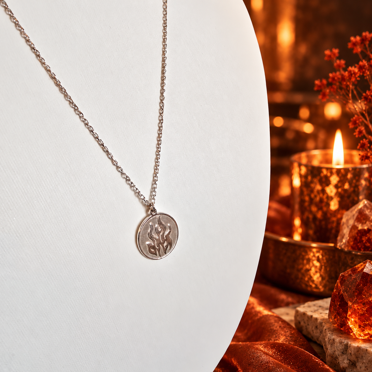 Damen Kette mit Anhänger Element Feuer Silber DAVUTA seitlich