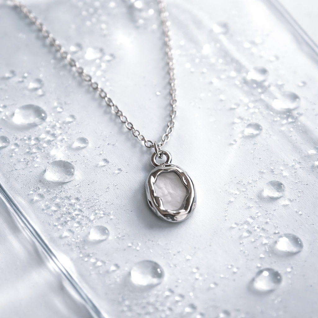 Damen Kette mit Anhänger Perlmutt Edelstahl Silber by DAVUTA