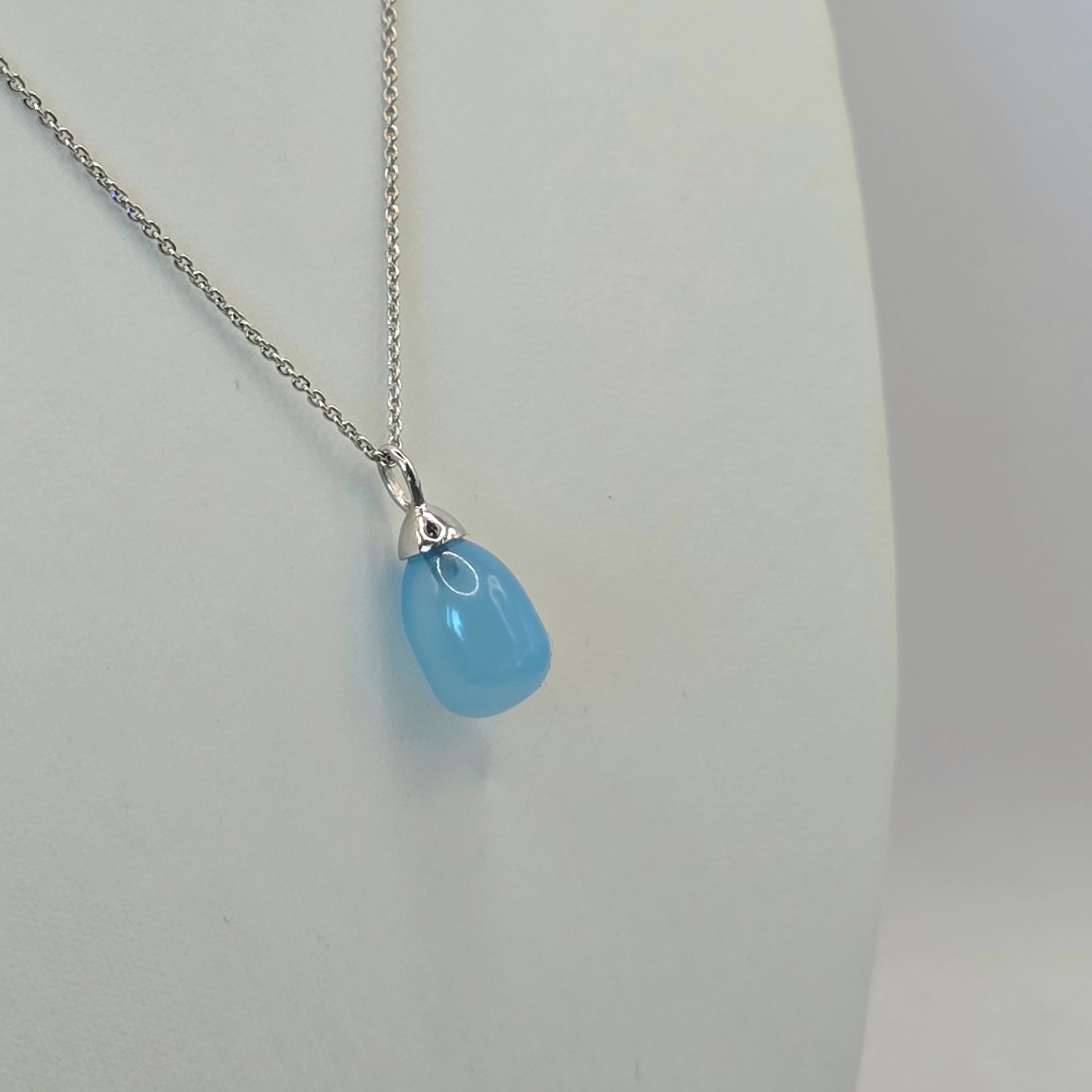 Damen Kette mit Anhänger Tropfen Blauer Chalzedon Silber seitlich by DAVUTA