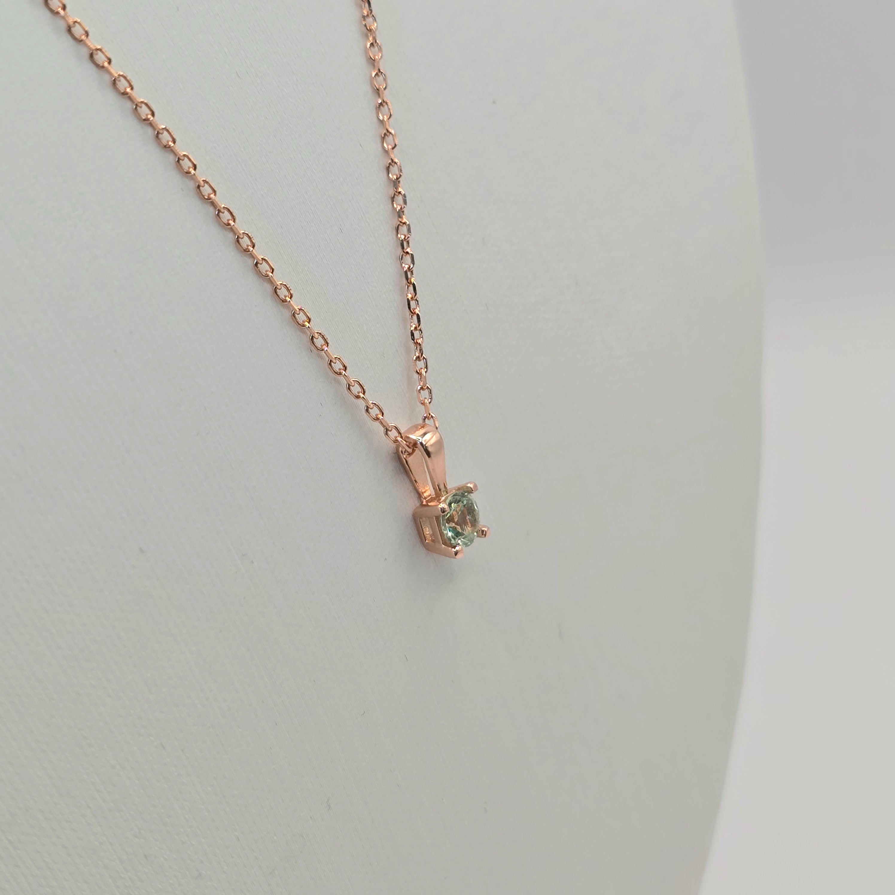 Damen Kette mit Anhänger grüner Zirkonia Rosevergoldet seitlich by DAVUTA