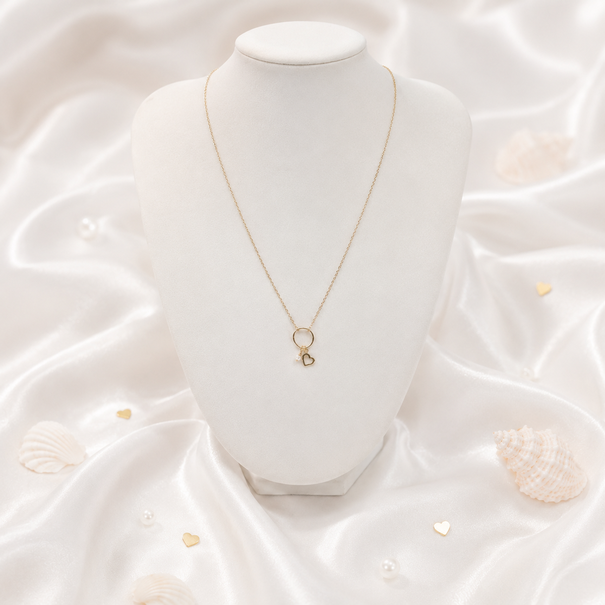 Damen Kette mit Herz, Kreis, Süßwasserperle an Büste by DAVUTA