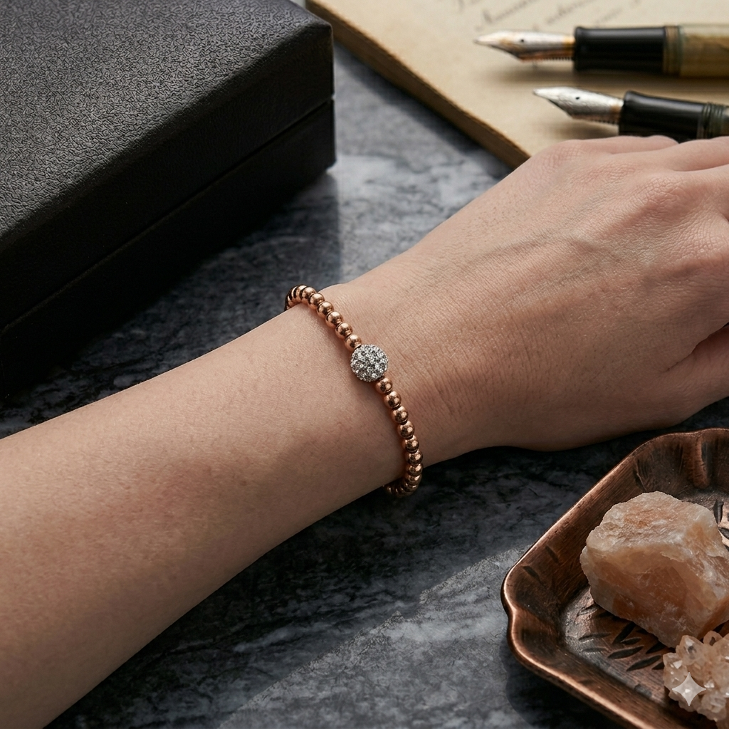 Damen Kugelarmband mit Pavékugel rosévergoldet am Arm by DAVUTA