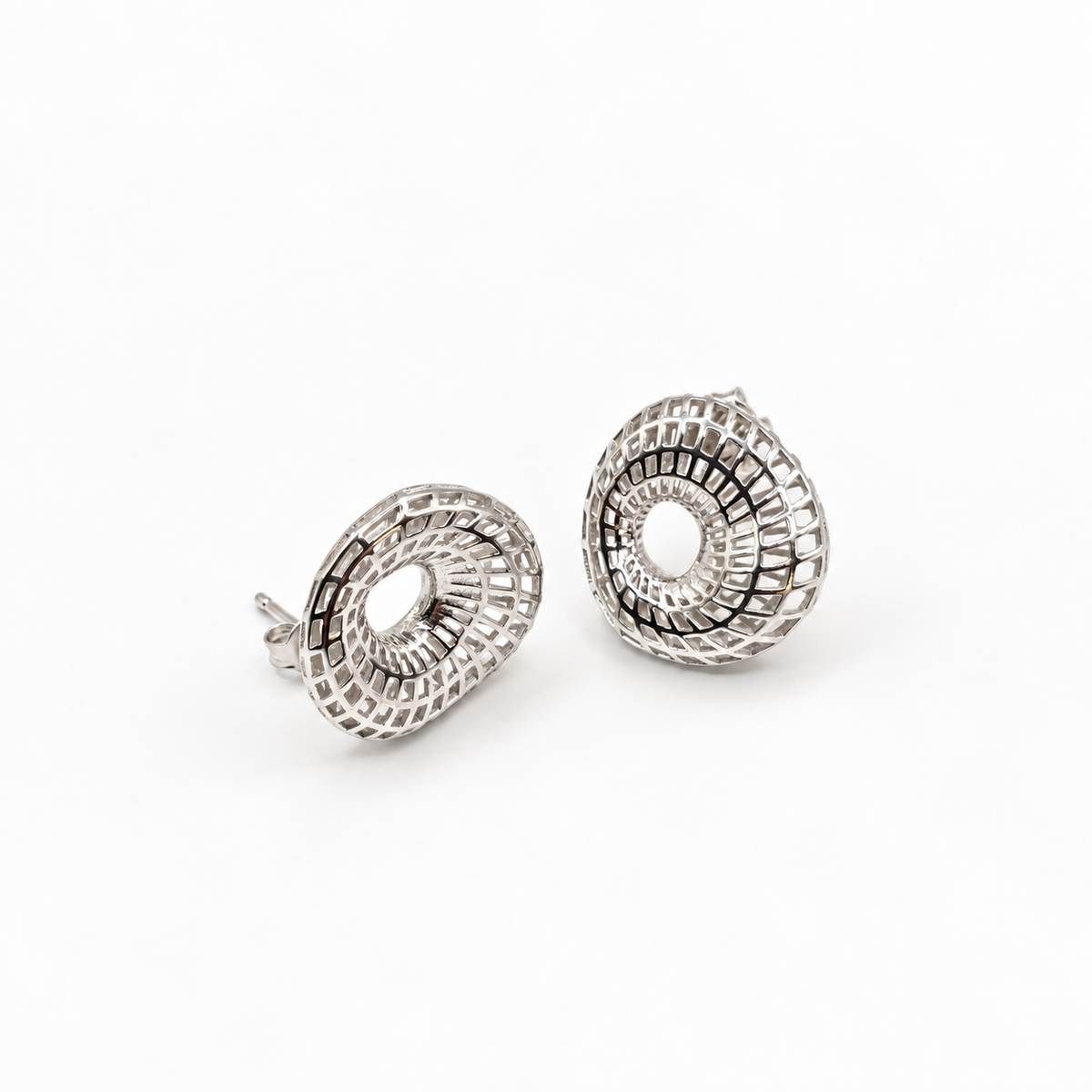 Damen Ohrringe 3 D silber rund clean liegend by DAVUTA