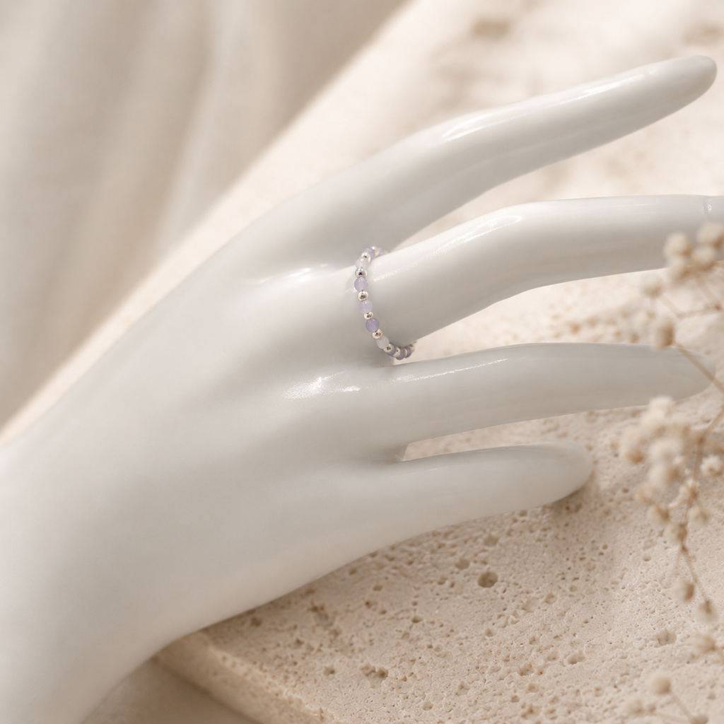 Damen Ring Elastisch Amethyst und Silberperlen by DAVUTA