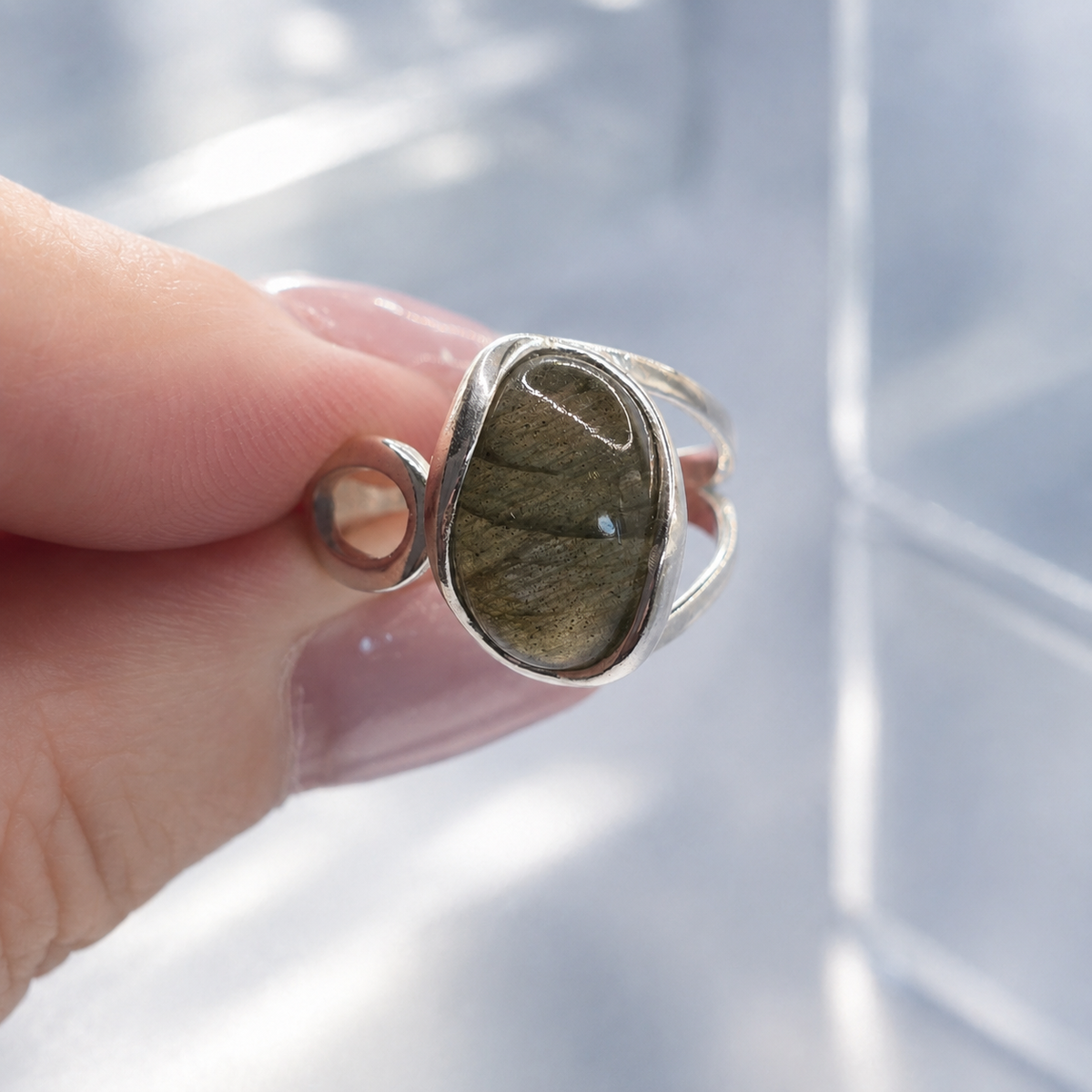 Damen Ring Labradorit Silber verstellbar Detail by DAVUTA