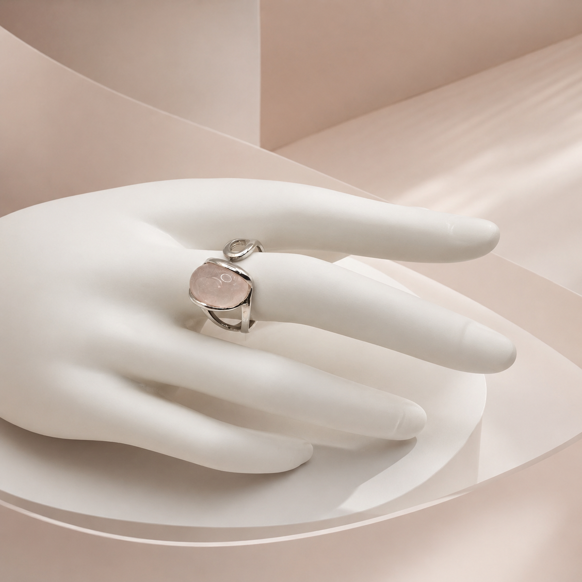 Damen Ring Rosenquarz Silber verstellbar an Büste by DAVUTA