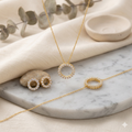 Damen Schmuckset Kette Armband Ohrstecker Kreis Gold by DAVUTA