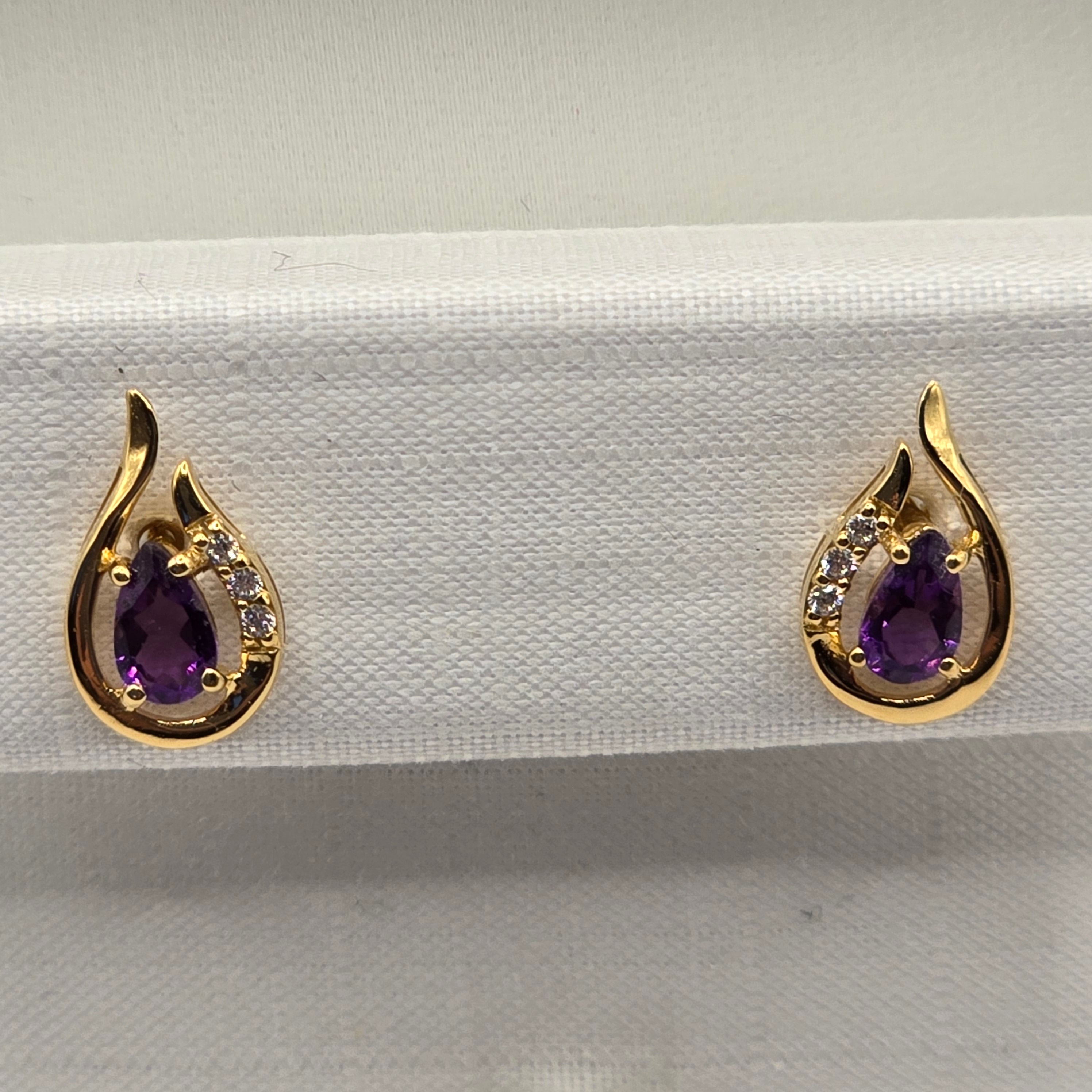 Damen Schmuckset Kette vergoldet mit Amethyst Ohrstecker Detail by DAVUTA