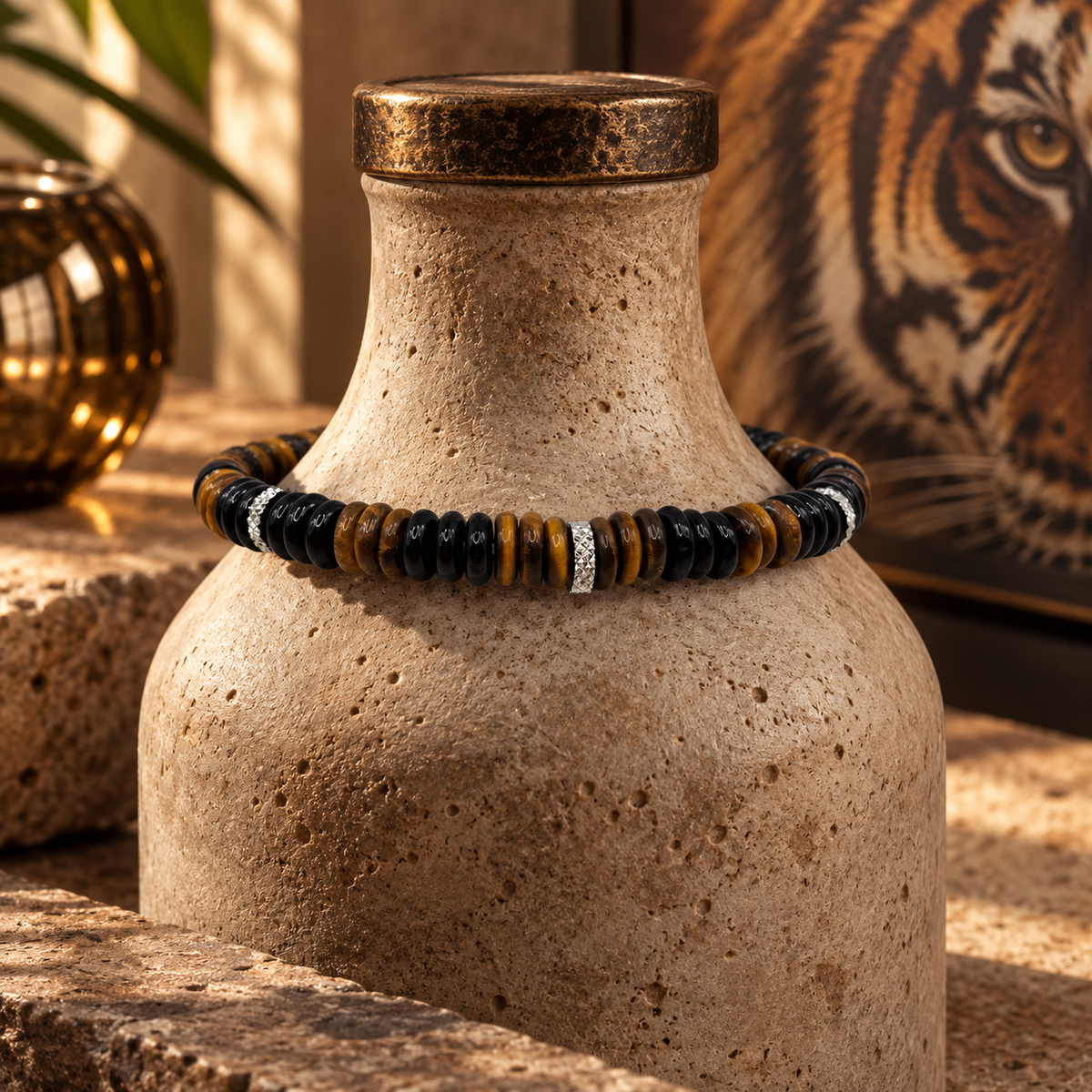 Herrenarmband aus Onyx und Tigerauge mit Edelstahl DAVUTA an Flasche