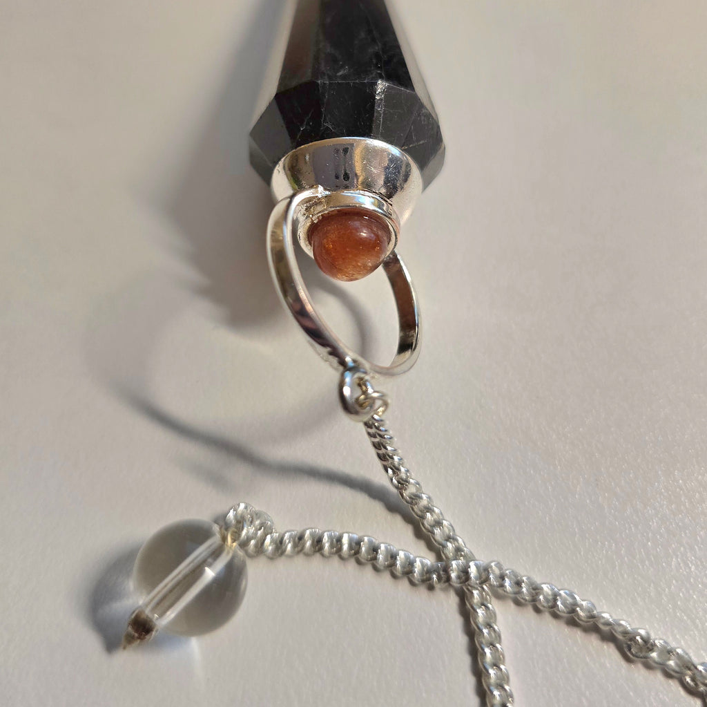 Pendel Turmalin mit Sonnenstein und Silberkette