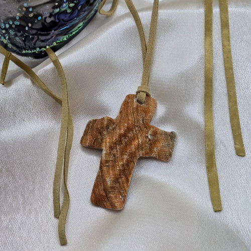 Rückseite-Abalanokreuz-am Band