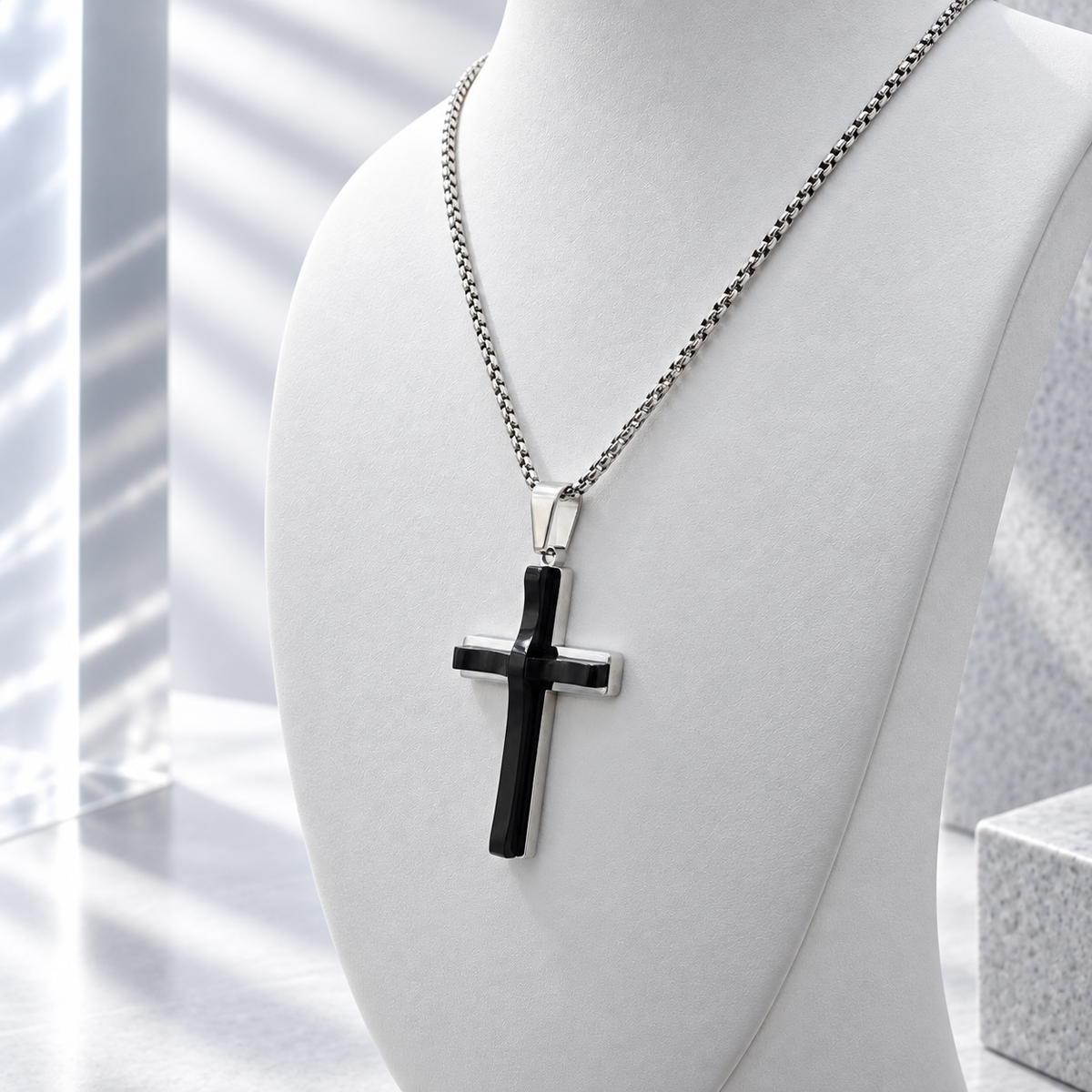 Herren Halskette / Croce Nera / Edelstahl / Kreuz / klar · markant