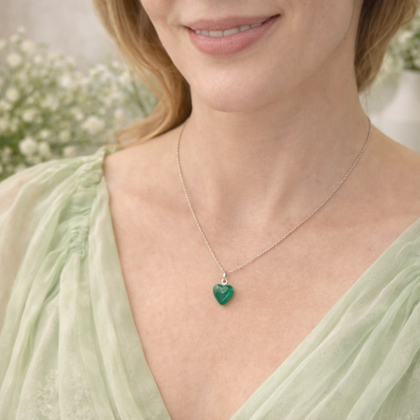 Damen Kette mit Herzanhänger / 925er Silber / Chalzedon / edel feminin